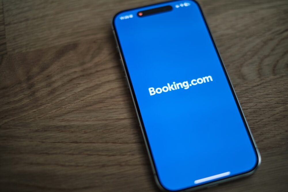 smartphone travel booking app