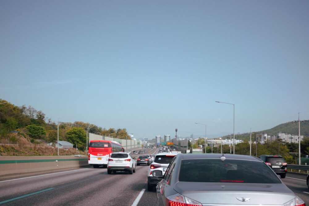 seoul highway driving traffic right side
