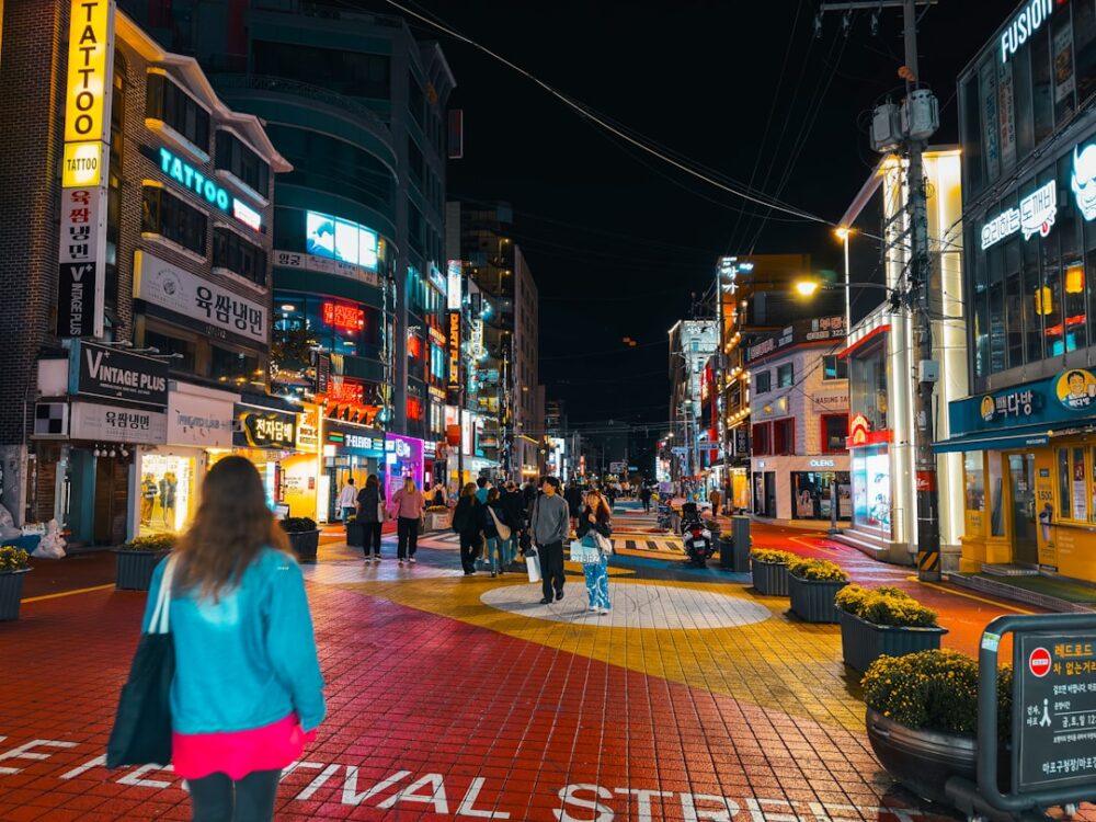 seoul night street safety korea