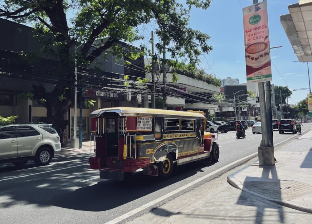 manila taxi grab philippines highway traffic