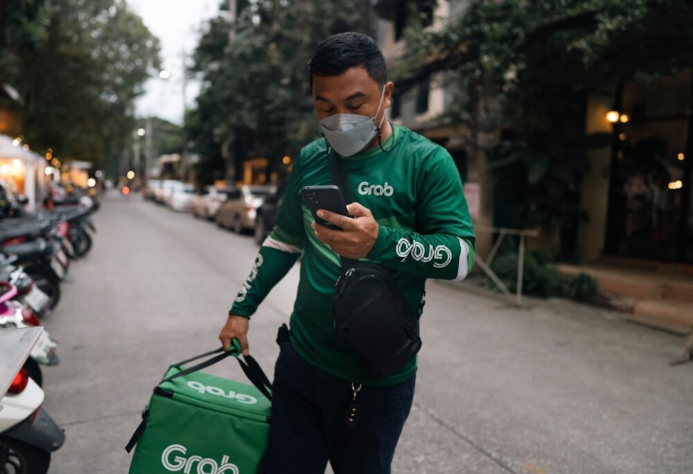 grab taxi philippines smartphone app